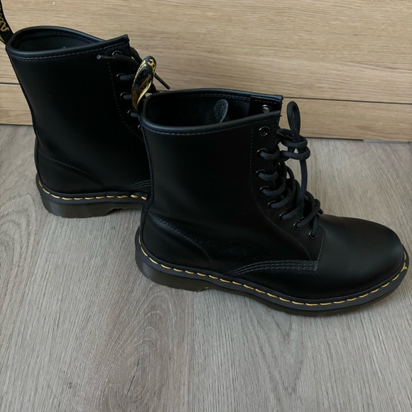 Dr Martens 1460 SMOOTH LEATHER BOOT - Picture 3 of 6
